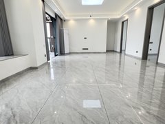 深圳龙岗龙城国际龙岗五联保利勤诚达豪华大四房高楼层朝南可以配齐看房方便出租房源真实图片