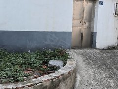 宜兴丁蜀丁蜀中心出租丁耐附近2楼2底有院5室2厅2卫设施齐全价1700元一月出租房源真实图片