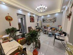 邹城义乌商贸城义乌商贸城片区紧邻文化广场 一楼带院 华龙小区 2室2厅 精装修 拎包入住出租房源真实图片