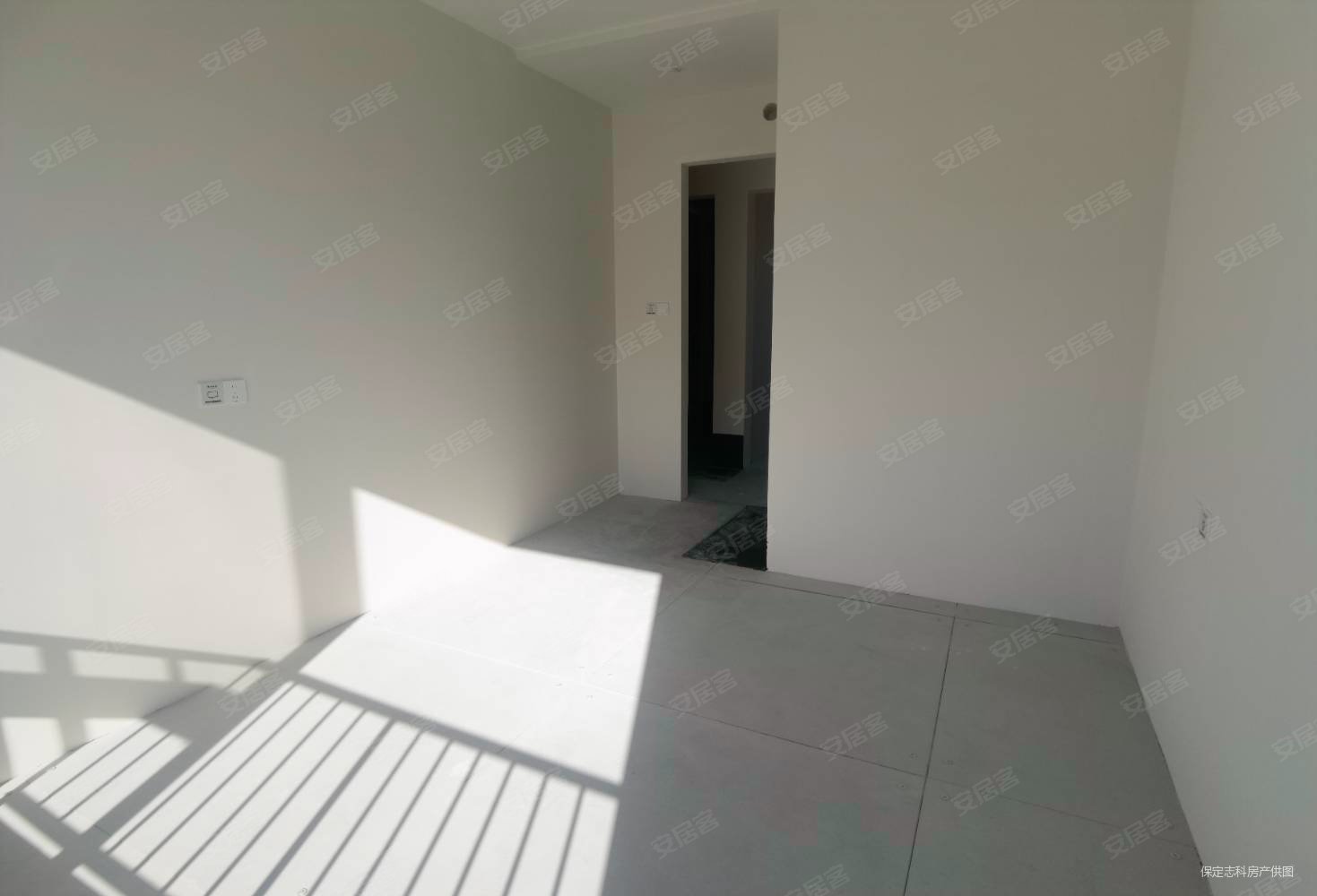 御景风荷3室2厅2卫133.64㎡南北119.8万