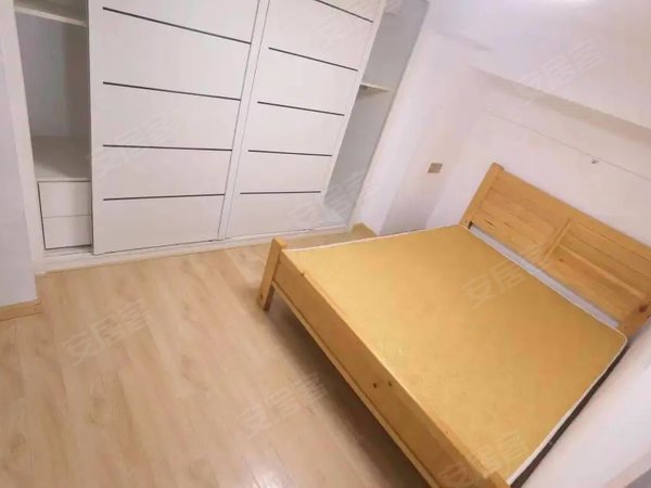 润丰商业广场金领公寓 2室2厅1卫 配套齐全 南北通透