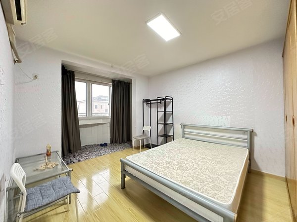 上海浦东三林凌云公寓电梯大一房便宜出!6号线地铁口!