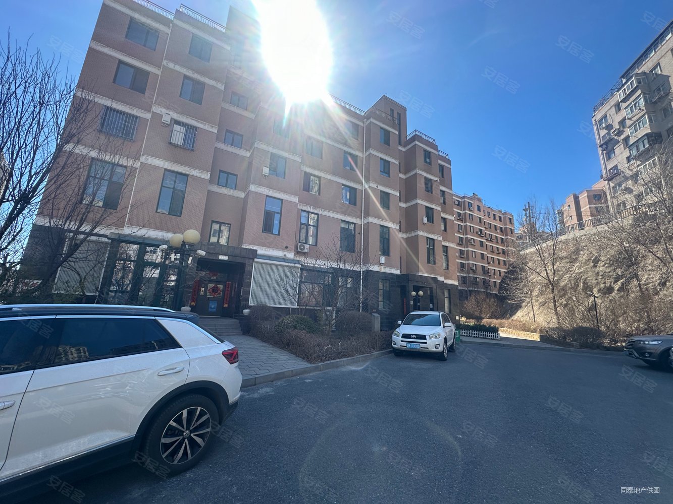 尚品南山三室两厅一卫电梯拎包入住随时看房