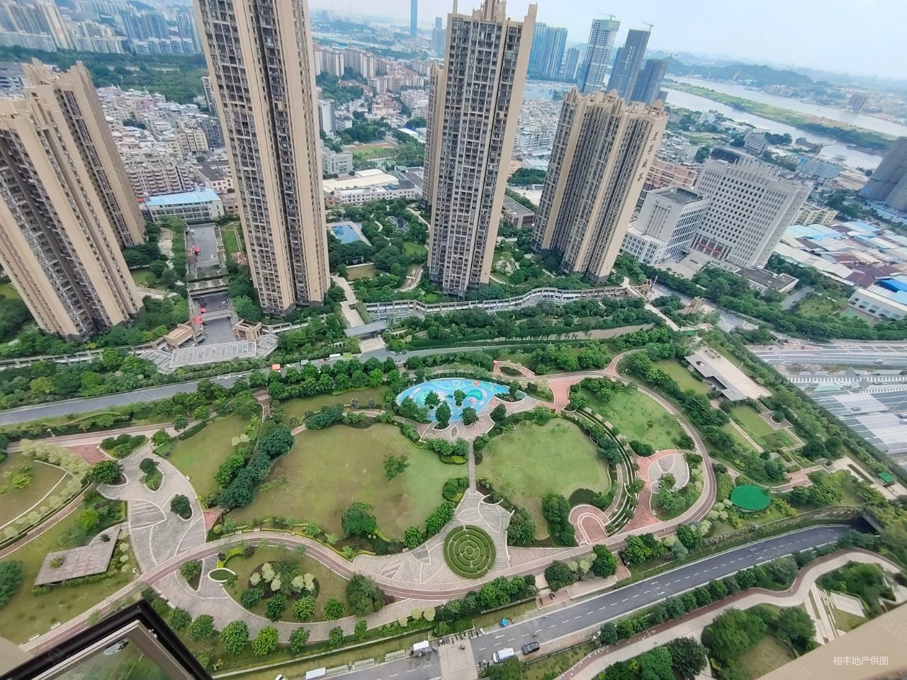 满二 住房 东圃高端小区 带十万平方的空中花园 居家合适,兰亭盛荟