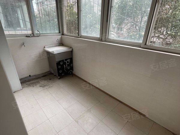 新龙家园两室整租!家电齐全!