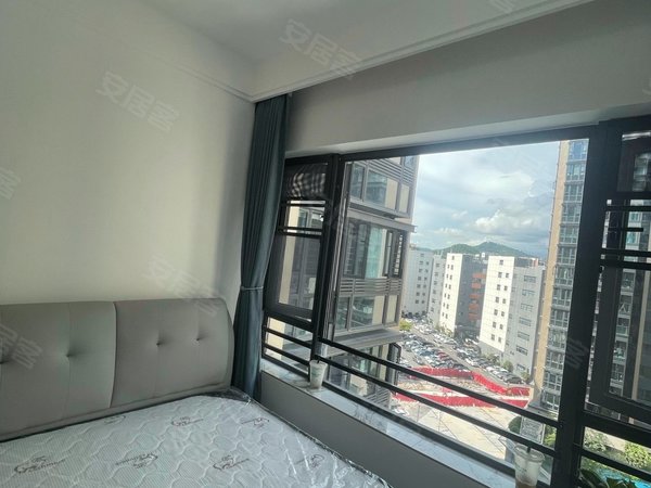 深圳南山桃园华昌大厦近地铁 大两房带阳台出租房源真实图片