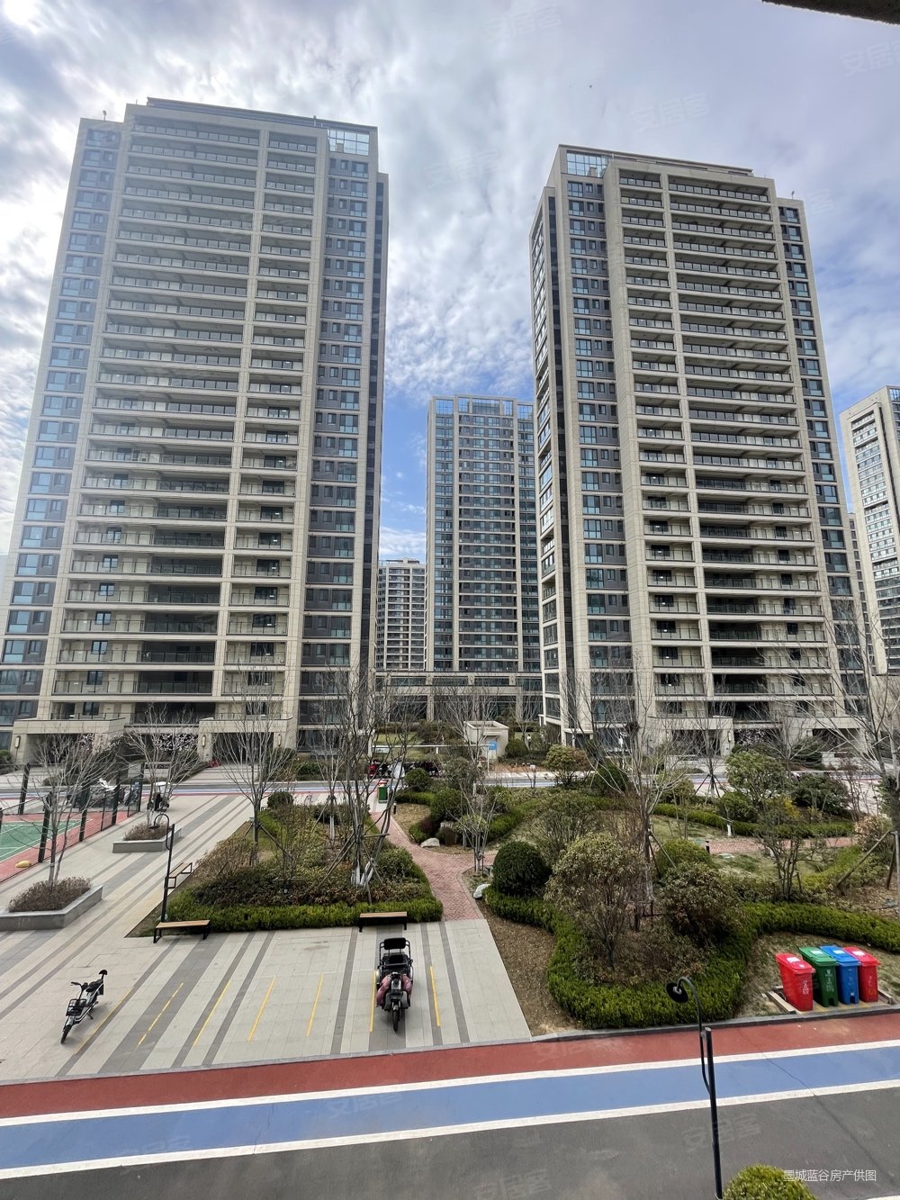 蓝谷之光116万精装套三带车位近地铁