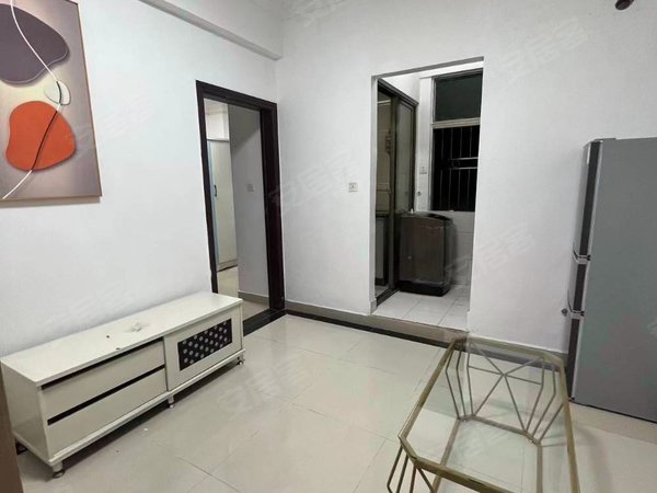 深圳福田华强北赤尾大厦直租 一房一厅 有意电联出租房源真实图片