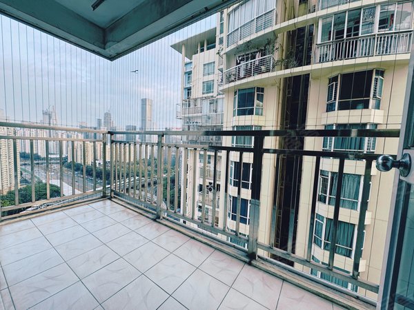 【多图】万象新园,南山地铁口租房,南山地铁三房朝南的房间温暖的家在