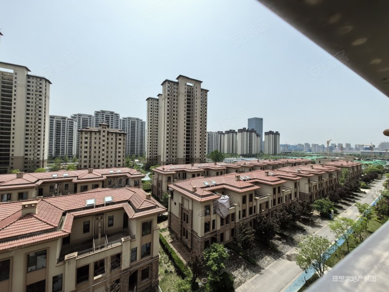 绿地璀璨天城 228平洋房顶跃 有阁楼