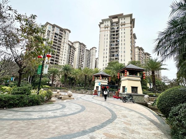 广州天河东圃美林湖畔花园五号线三溪站 美林湖畔花园 精装修南向两房