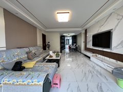 韶关武江新城区近韶州 全屋定制 有车位 第一次出租 保养新 碧桂园太阳城出租房源真实图片