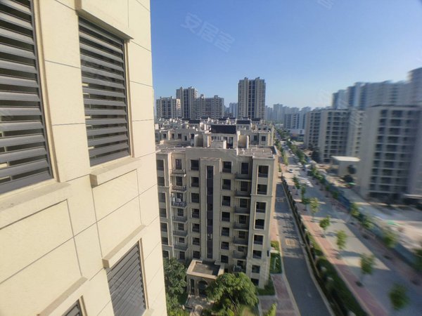 嘉兴南湖南湖街道鑫控吴越学府实拍实验对面科技城吴越,三房整租包