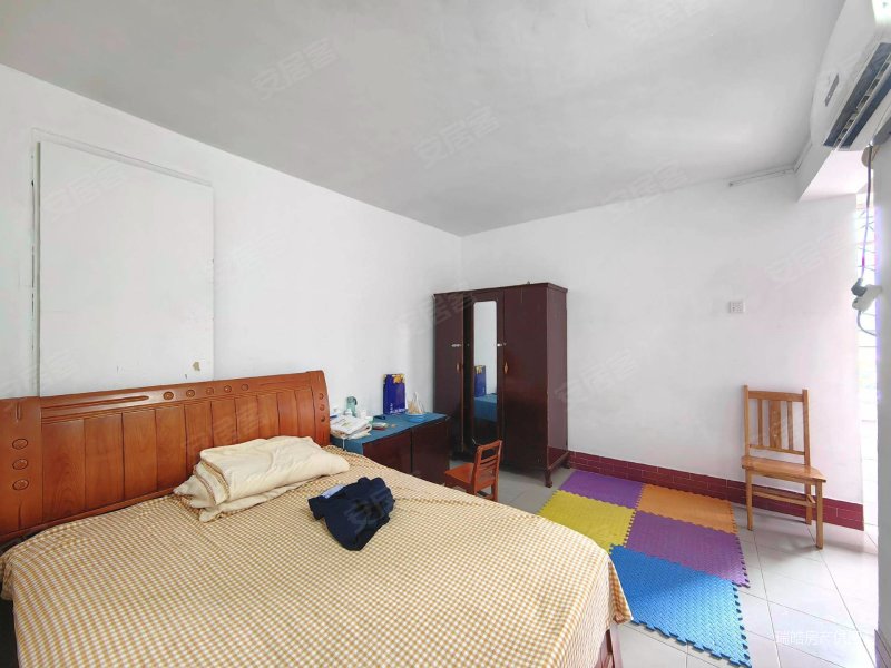 金沙角旁 柳高教室宿舍 电梯房 公小龙中 6字头 72万