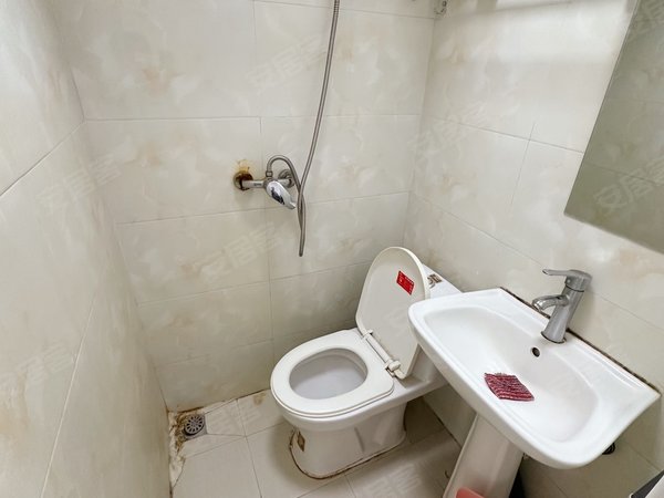 南昌西湖丁公路伯爵公馆自家房f中介四附院对面伯爵公馆电梯房近丁公路南地铁站押一付一出租房源真实图片