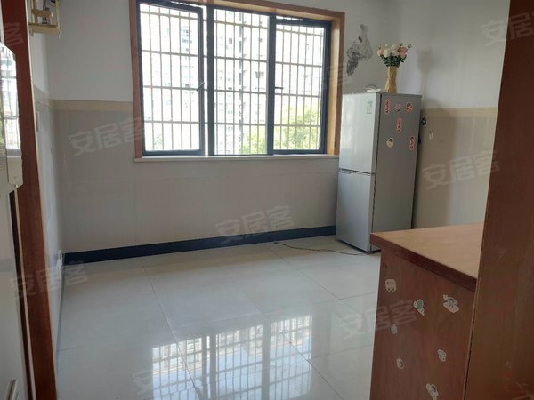 【多图】明桂南苑,火车东站租房,火车东站旁 明桂南苑 74 方大边套 两