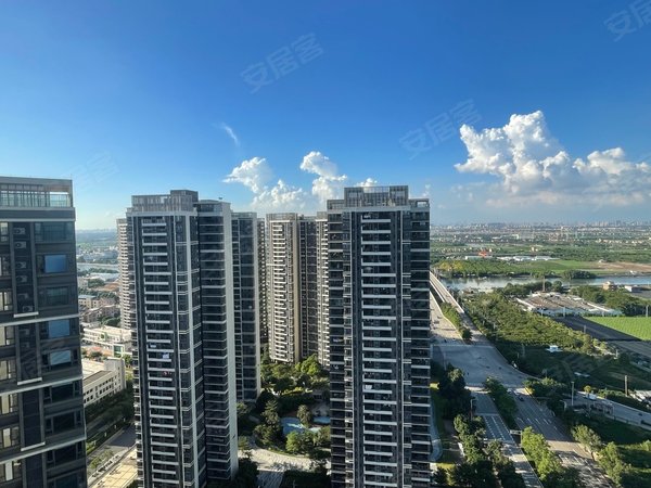 广州南沙榄核保利星海小镇保利星海小镇豪华装修大三房  定制家具电器