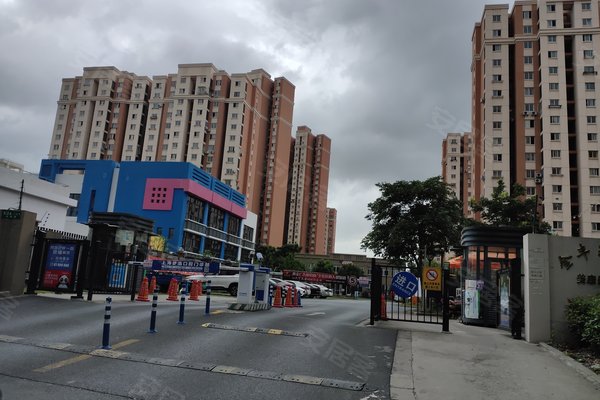 美罗家园金丰苑第一居民区