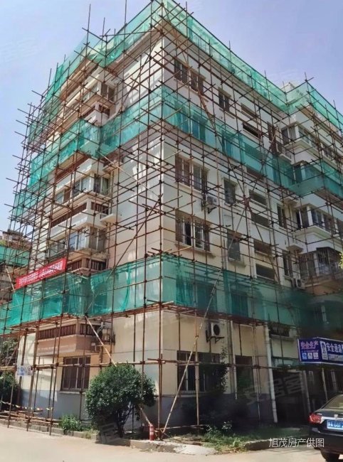 天泰花园3室2厅2卫110.03㎡南北198万