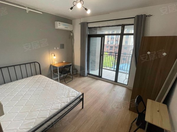 湖北省肿瘤医院泉盛花园阳台主卧押一付一华中师范大学