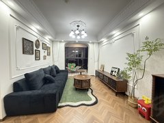 武汉青山建设七路和平公园 红钢城 武钢三中 中古风精致三房落地窗大阳台采光好出租房源真实图片