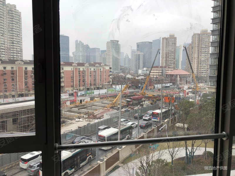 精装 未入住,中皇广场二手房,998万,3室2厅,2卫,137平米-上海安居客