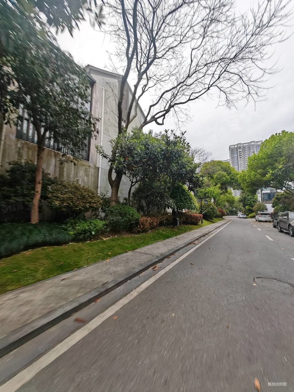 地铁口石湖旁中式园林纯别墅小区水岸清华二期联排别墅带大院子