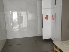 兴化兴化市区市场路嘉鸿豪庭朝南新精装朝南一大间30平家电齐全800月押一付一出租房源真实图片