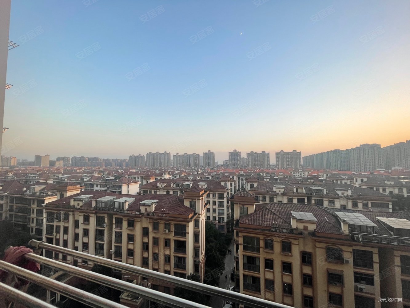 保集半岛1期3室2厅1卫89㎡南北75万