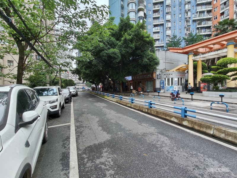 华宇名都城4室2厅2卫145.82㎡南北133万