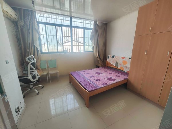 性价比超高 新枫公馆精装单身公寓直租 无中介费可付一 包物业