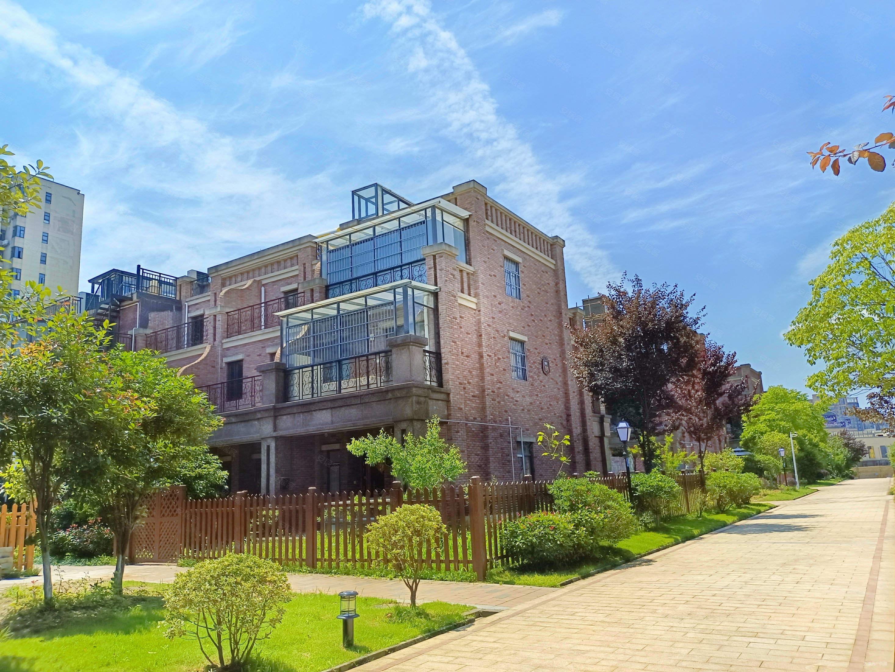 武汉房产网>武汉二手房>黄陂二手房>盘龙城二手房>f绿岛艺墅>