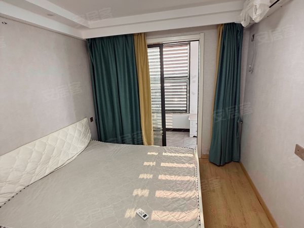 海宁长安镇农发区新天地公馆大学城旁 朗诗新天地公寓 一室精装房 好楼层出租房源真实图片