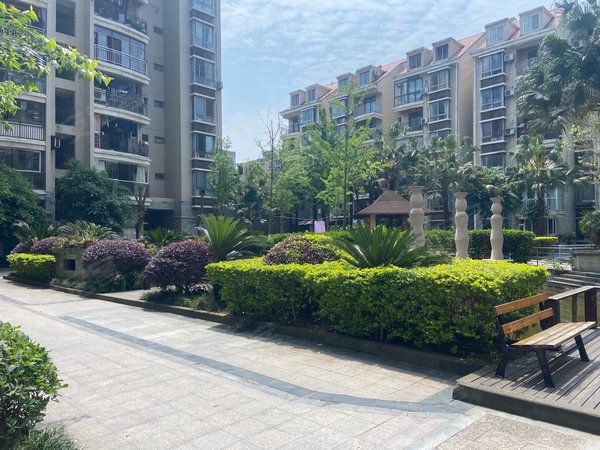 重庆北碚龙凤桥天生丽街天生丽街精装一房,出行方便,拎包入住出租房源