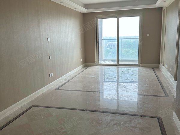 无锡滨湖滨湖融创兰园(溪岸景园二区24-35)融创兰园精装交付房,三房二