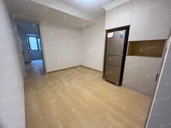 上海黄浦蓬莱公园随时看房 近地铁4 8线 九院 出门大境 陪读 可办居住证出租房源真实图片