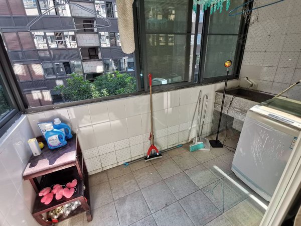 福州台江中亭街怡丰小区上下杭中亭街旁,怡丰花园2房3楼,居家2300出租