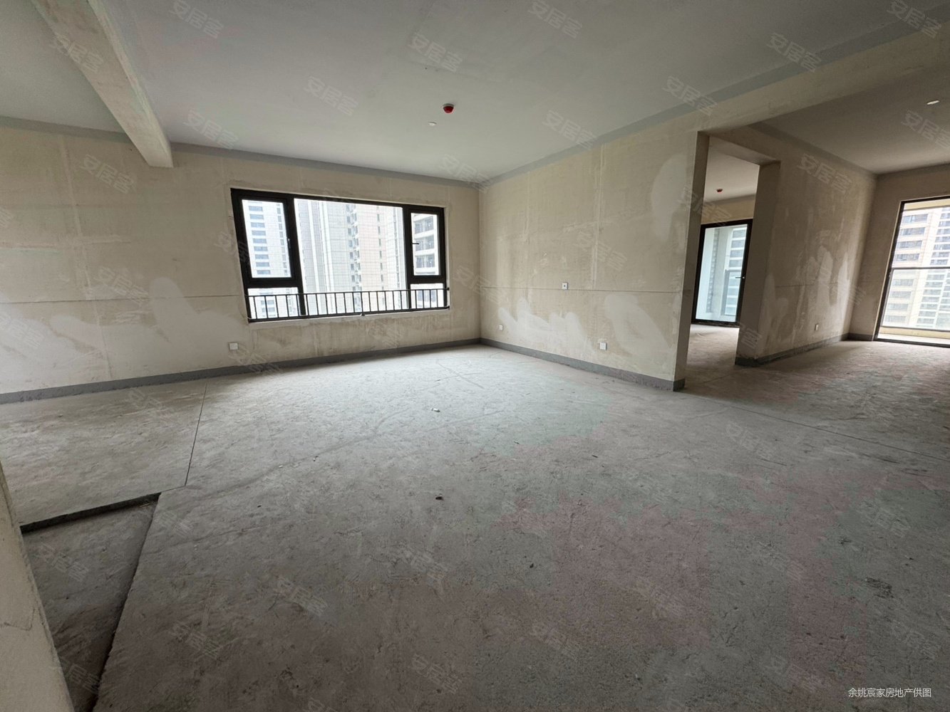 红星江月府3室2厅2卫122㎡南北120万