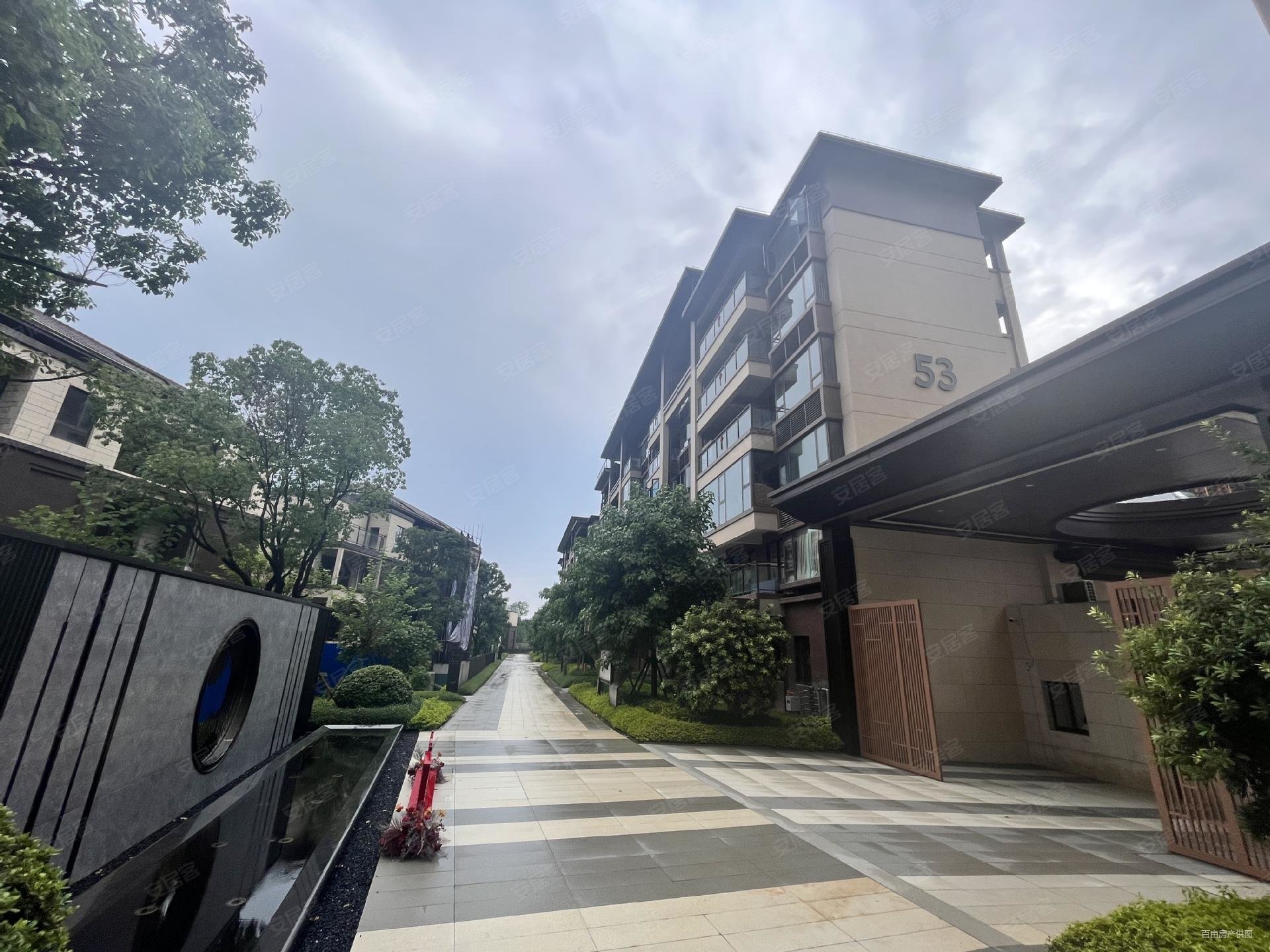 柳州房产网>柳州二手房>城中二手房>静兰二手房>龙光莲花悦府>