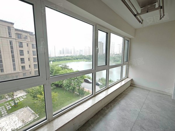 青岛黄岛薛家岛保利林语镜多层电梯洋房一梯两户南北通透好视野的好