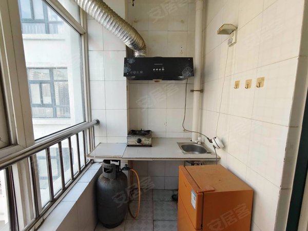 昌乐昌乐城区美联广场蓝宝石广场(商住楼)电梯公寓，半年起租，家电家具齐全，拎包入住出租房源真实图片