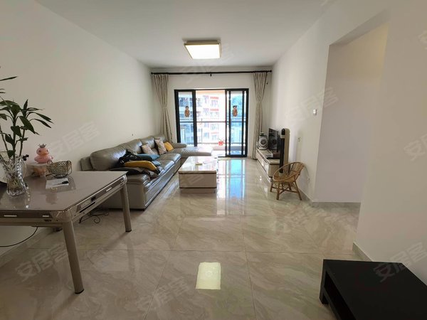 深圳布吉丹竹头合正丹郡初次放租,好停车合正丹郡,大气3房,朝南看花园