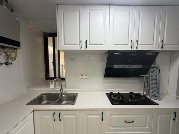 海宁长安镇农发区聚东德胜府德胜府，三室两厅一卫，燃气热水器，家具家电齐全，拎包入住出租房源真实图片