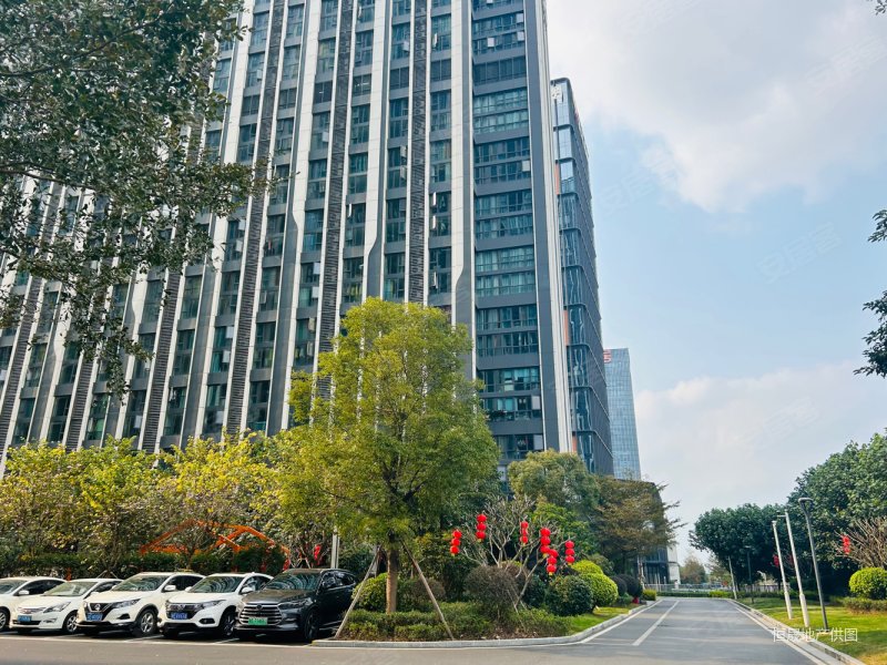 云谷复式公寓出租,拎包入住,民用水电