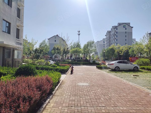 青岛莱西周格庄宏远书香门第小区环境优美拎包入住出租房源真实图片