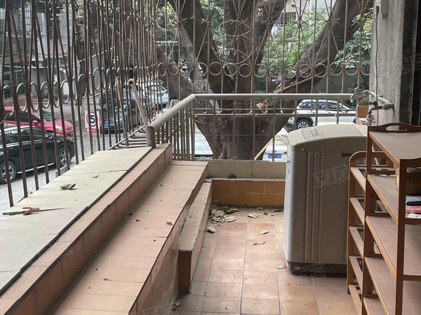 广州番禺市桥康乐园近地铁口 500米 低楼层两房 带阳台便宜出租  随时