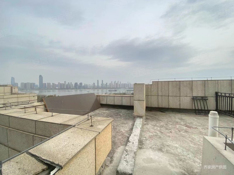 联泰天禧上叠上下四层带露台一线江景带地下室送三个车位