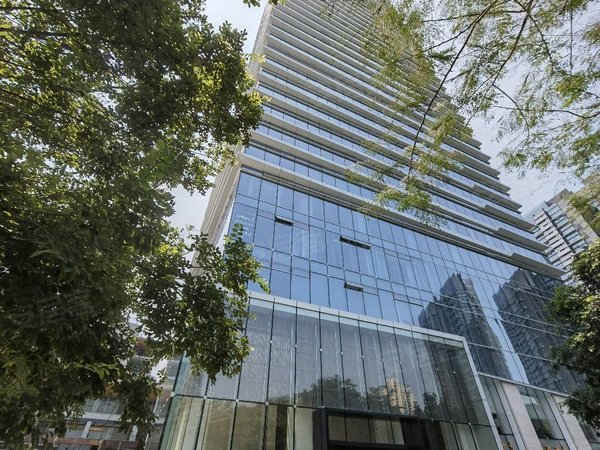 深圳南山华侨城侨城一号真!震撼!翘楚!有点上海四季汇的味道!