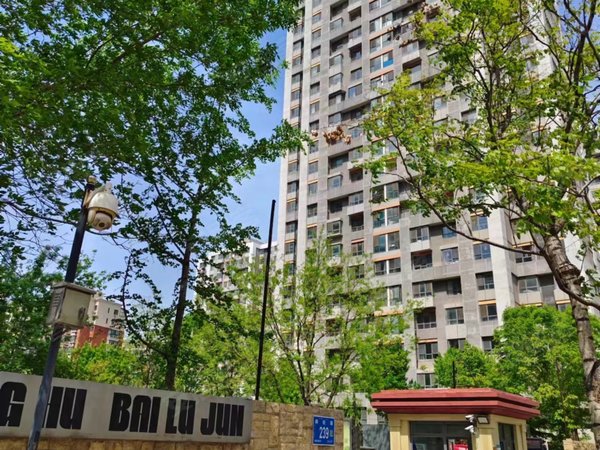 济南高新国际会展中心明湖白鹭郡明湖白鹭郡 精装两室 高新万达旁 带