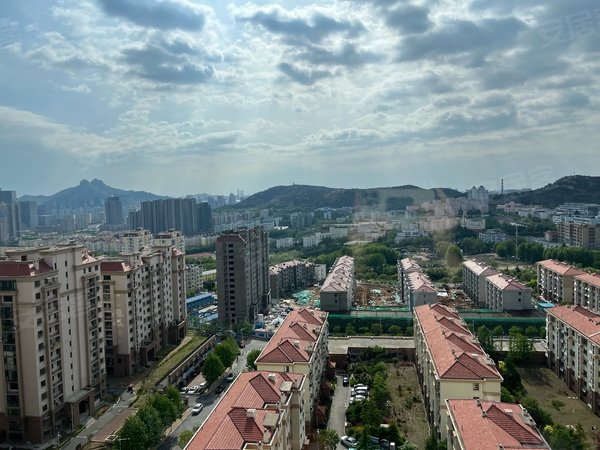 青岛崂山啤酒城佳源华府佳源华府  青岛二中  丽达购物中心  松岭路